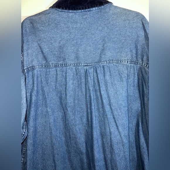 Vintage VICTORIA JONES Womens Dark Wash Denim Long Sleeve Shirt Embroidered - Picture 10 of 10